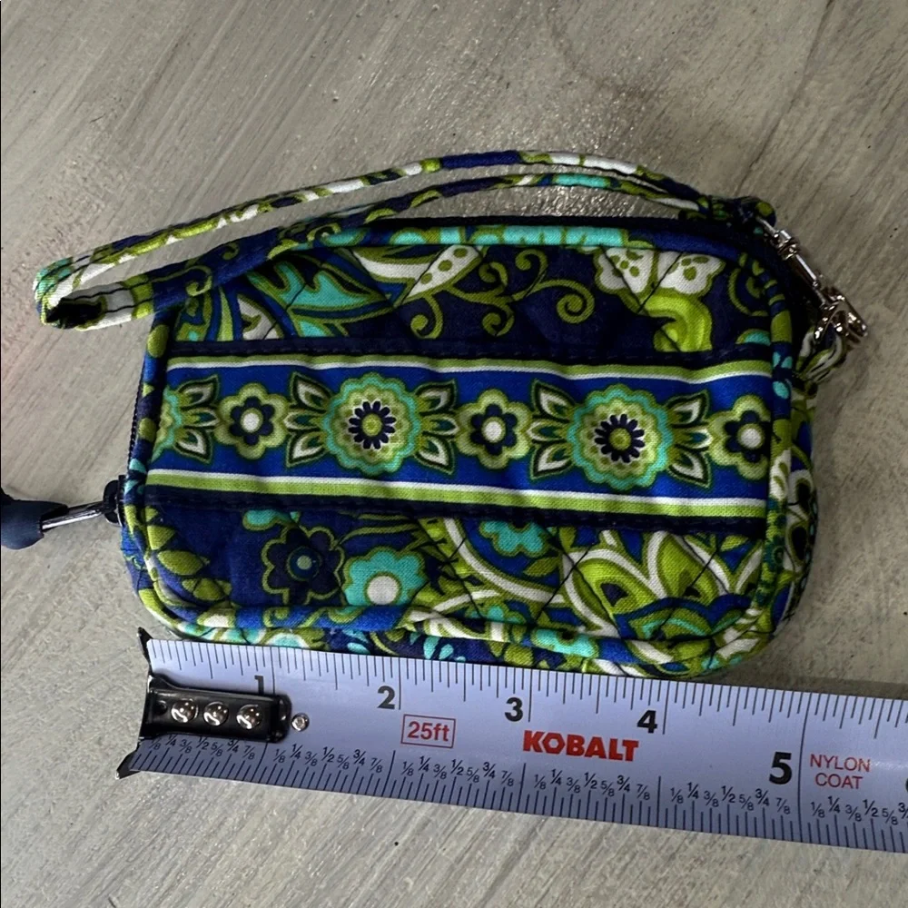 Vera Bradley chic wristlet